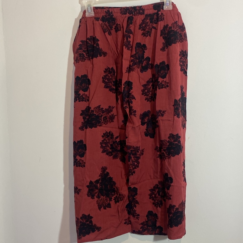 Floral Pants - Picture 2 of 3